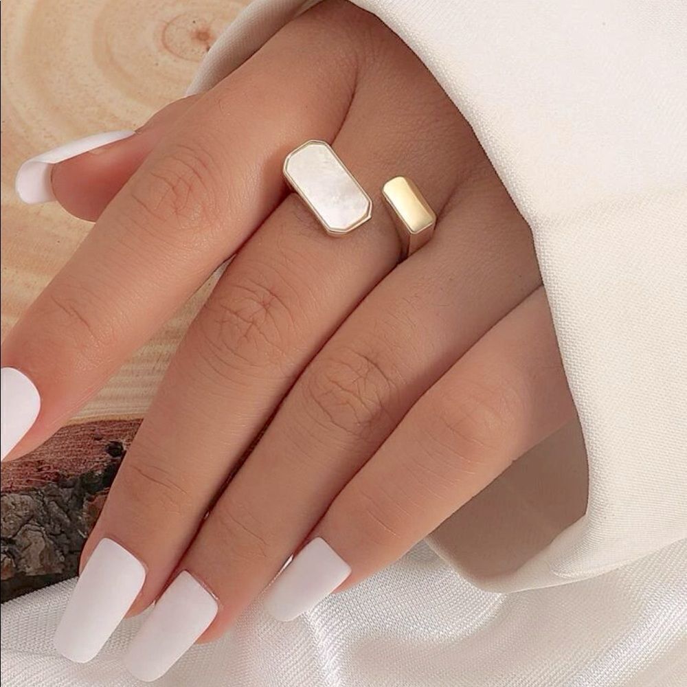 5 for $25 WHITE GEOMETRIC STATEMENT RING